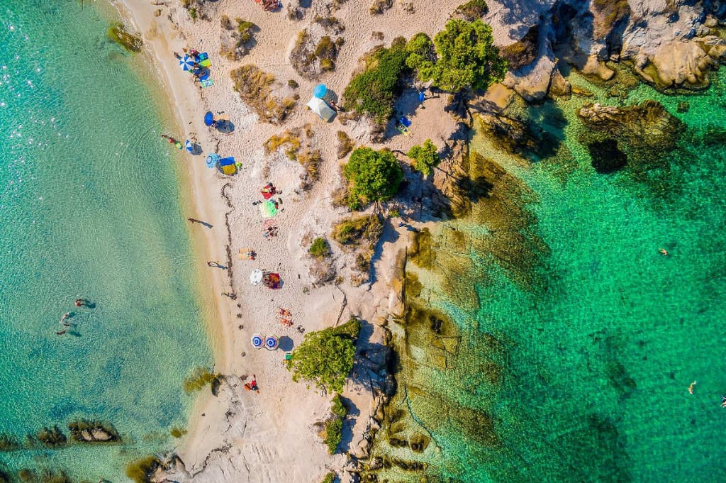 Παραλία Καρύδι στη Σιθωνία — στάση σε itinerary της περιοχής